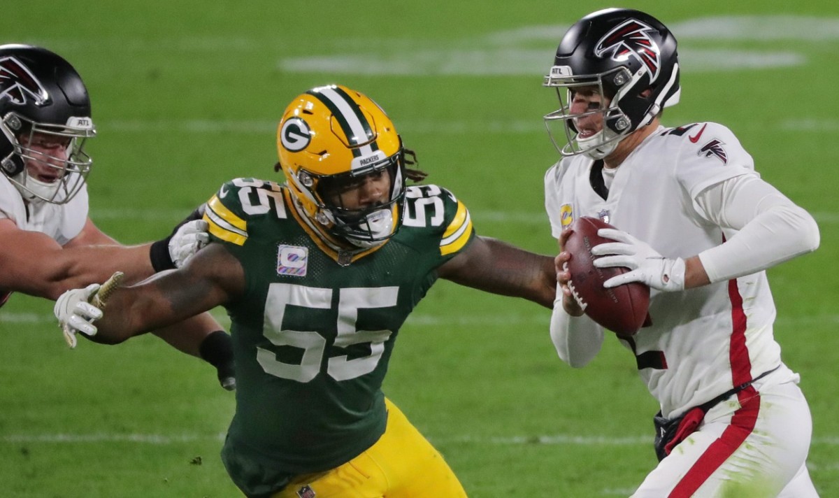 Green Bay Packers outside linebacker Za'Darius Smith (55) pressures Atlanta quarterback Matt Ryan (2). Mark Hoffman / Milwaukee Journal Sentinel via Imagn Content Services, LLC